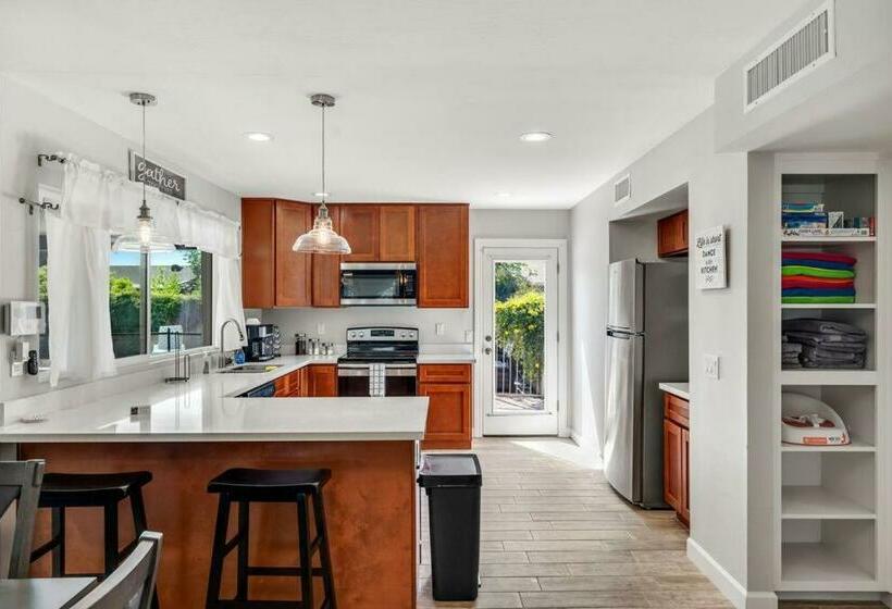 Amazing 3 Br W/pool, Minutes From Phx And Sports