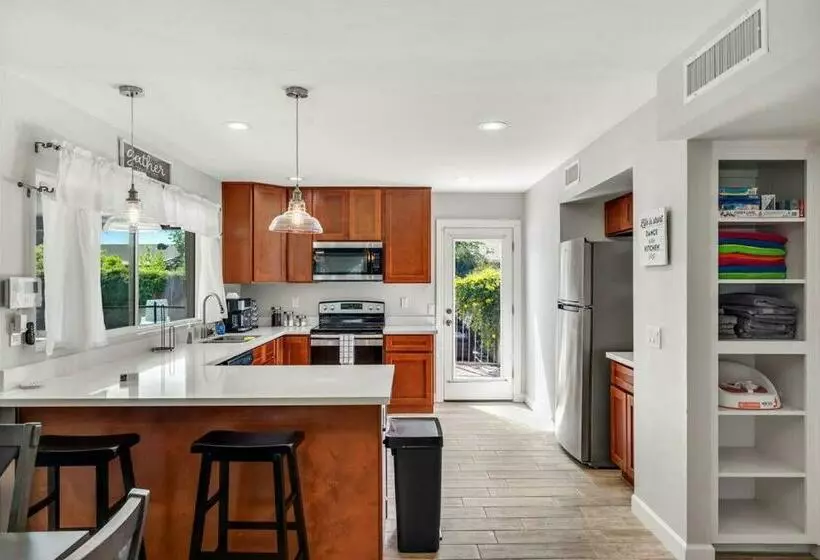 Amazing 3 Br W/pool, Minutes From Phx And Sports