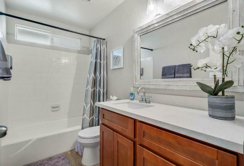 Amazing 3 Br W/pool, Minutes From Phx And Sports