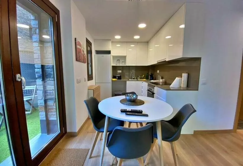 Apartamento En Encamp, Anyó 2. Hasta 6 Personas