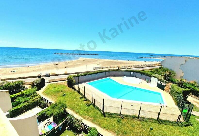 Appartement 1ere Ligne Piscine Terrasse Au Bord De La Plage Front De Mer Avec 6 Vélos