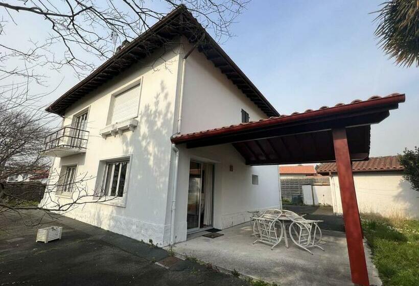 Charmant T2 Au Calme Avec Terrasse, Parking Et Accès Internet à Cambo Les Bains   Fr 1 495 11