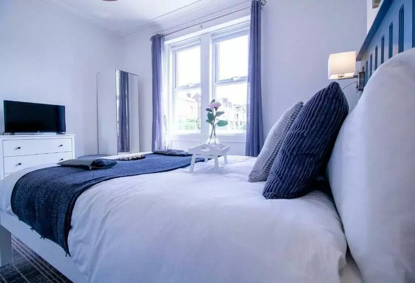 Cosy Ground Floor 2br Apt In Newcastle   Sleeps 5