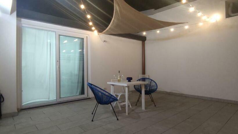 Donna Beatrice Amare Beach House