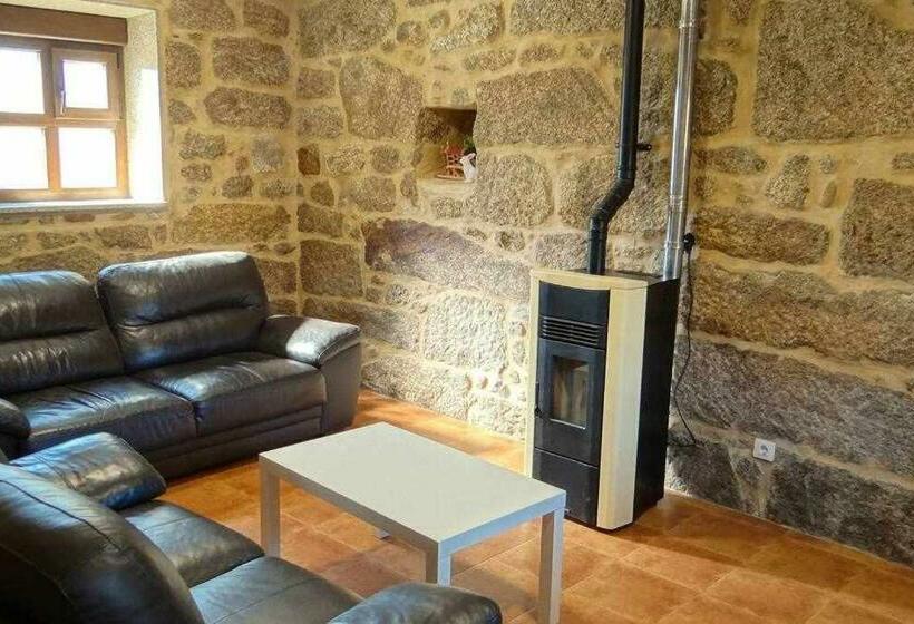 Cuberto Darriba Casa Restaurada En Canedo