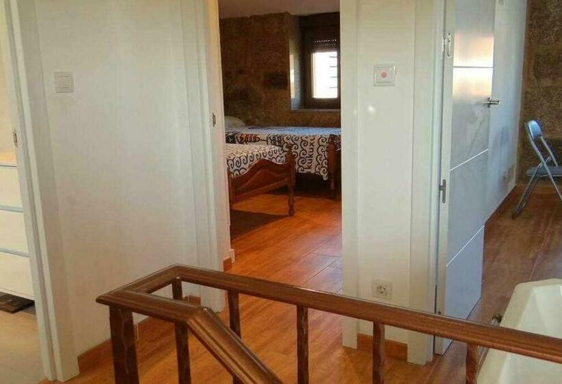 Cuberto Darriba Casa Restaurada En Canedo