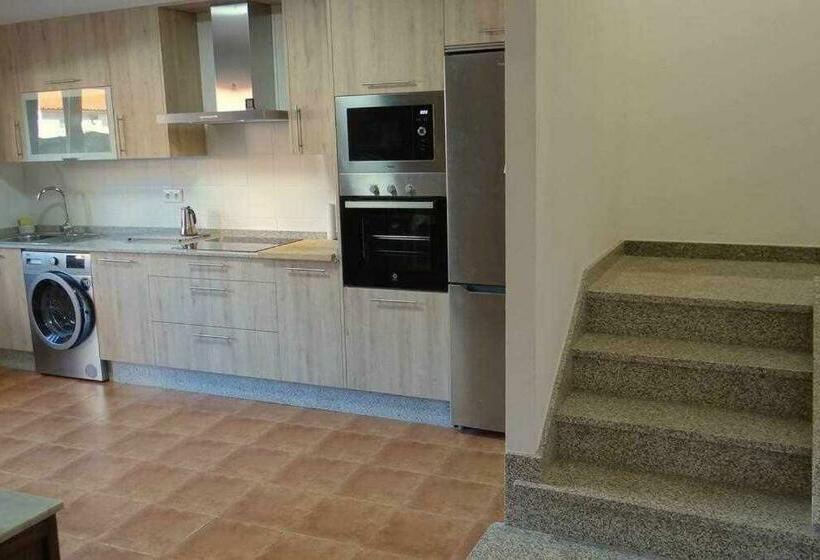 Cuberto Darriba Casa Restaurada En Canedo