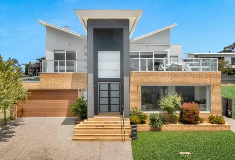 Cowes Family Retreat