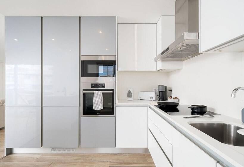 The Elegant Lagos Holiday Apartment By Ideal Homes