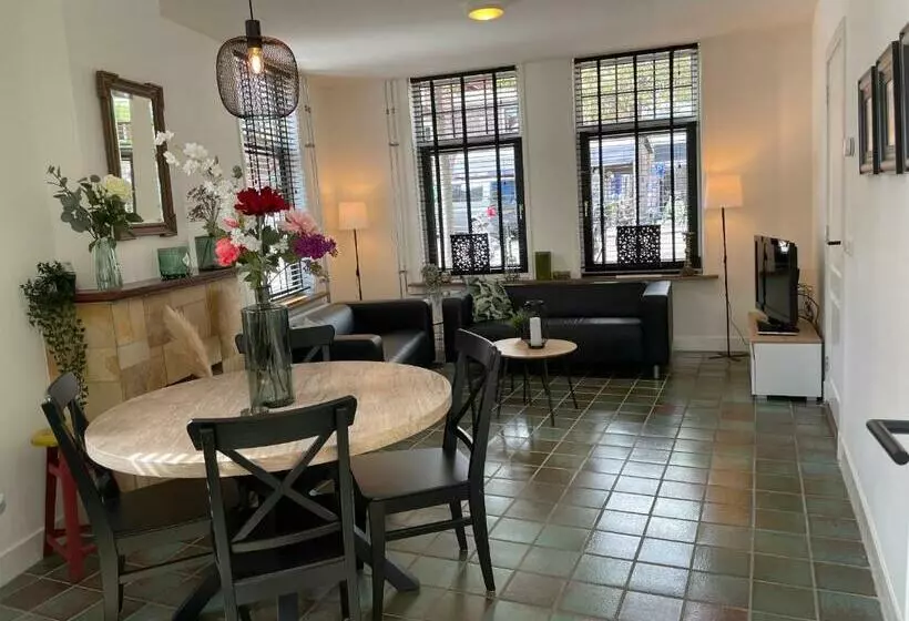 Vakantiehuis In Het Hart Van Medemblik