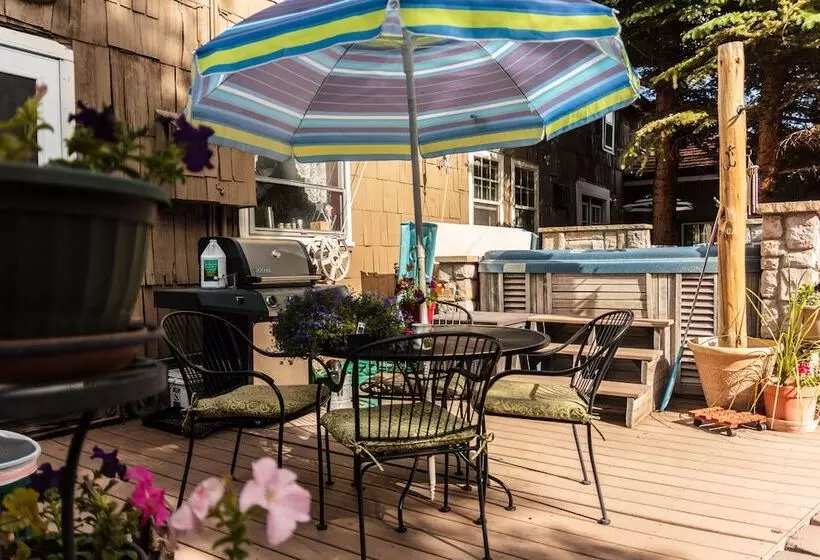 ベッドアンドブレックファースト Frisco Lodge