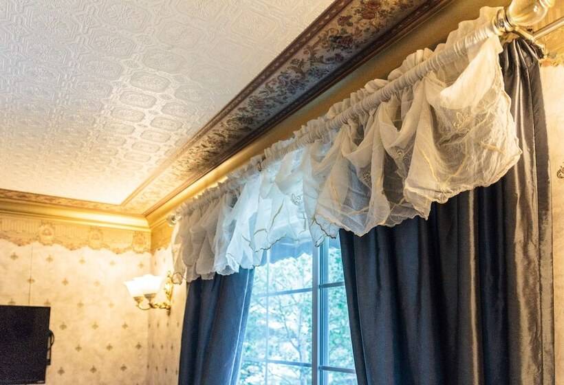 צימר Frisco Lodge