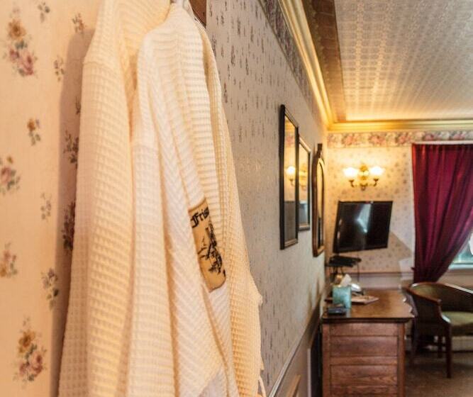 צימר Frisco Lodge