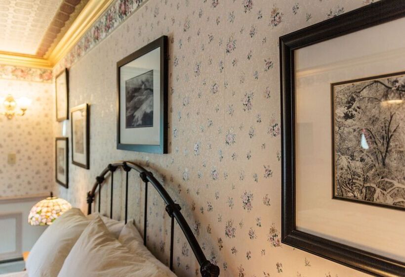 צימר Frisco Lodge