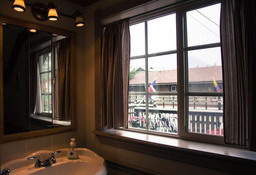 צימר Frisco Lodge