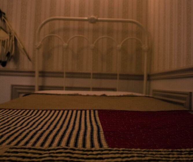 צימר Frisco Lodge