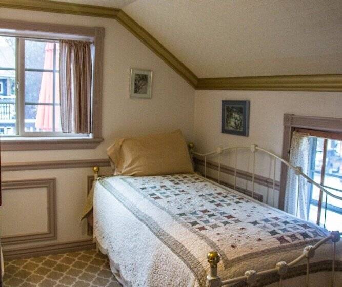 צימר Frisco Lodge