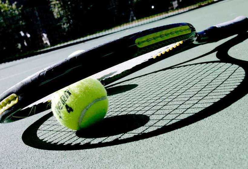 Castle Hill Resort And Spa