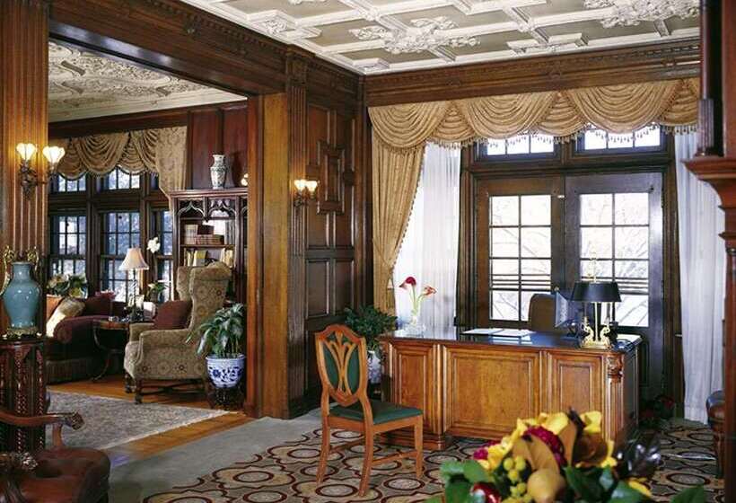 Castle Hill Resort And Spa