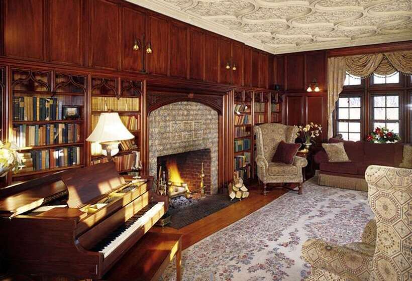 Castle Hill Resort And Spa