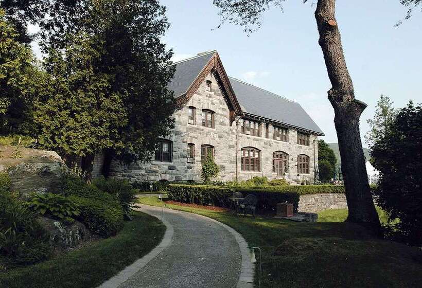 Castle Hill Resort And Spa