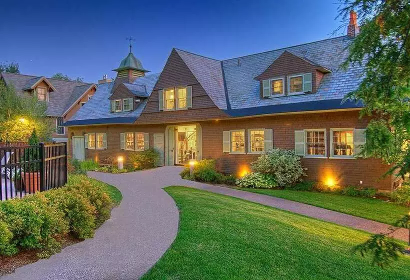 Castle Hill Resort And Spa