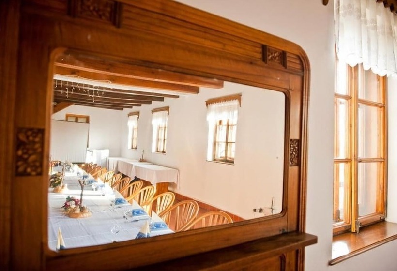 Gastland M1 Hotel & Conference Center