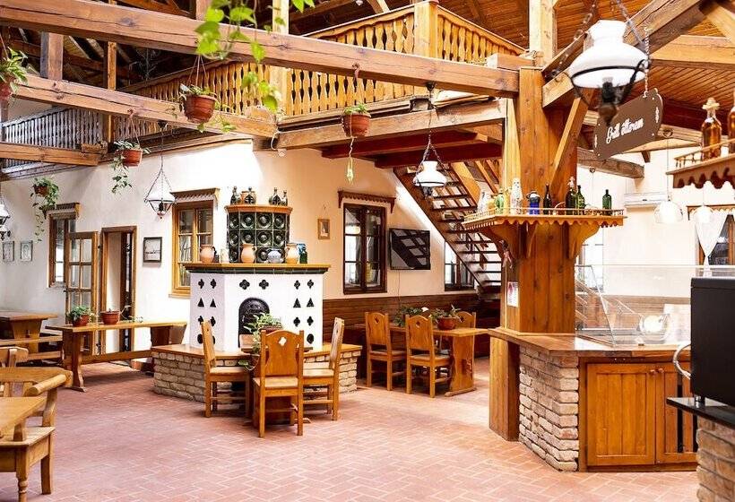 Gastland M1 Hotel & Conference Center