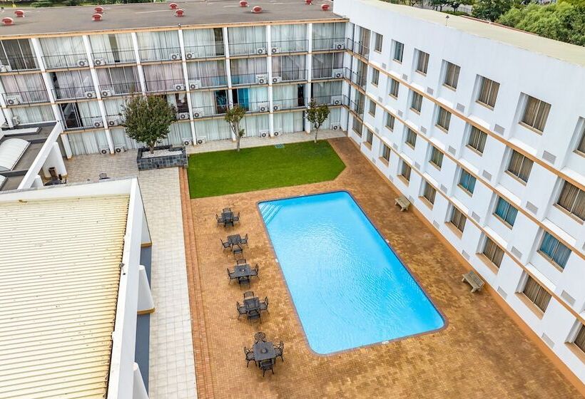 酒店 African Sky Ermelo Inn