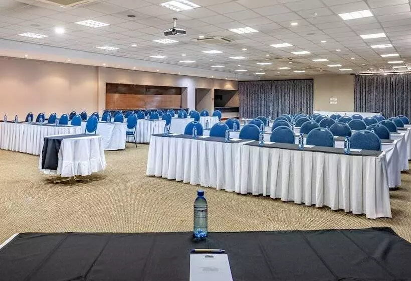 호텔 African Sky Ermelo Inn