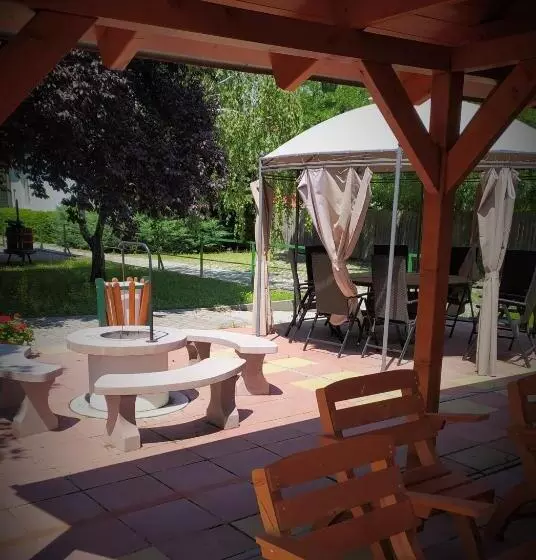 호텔 Bacchus Panzió