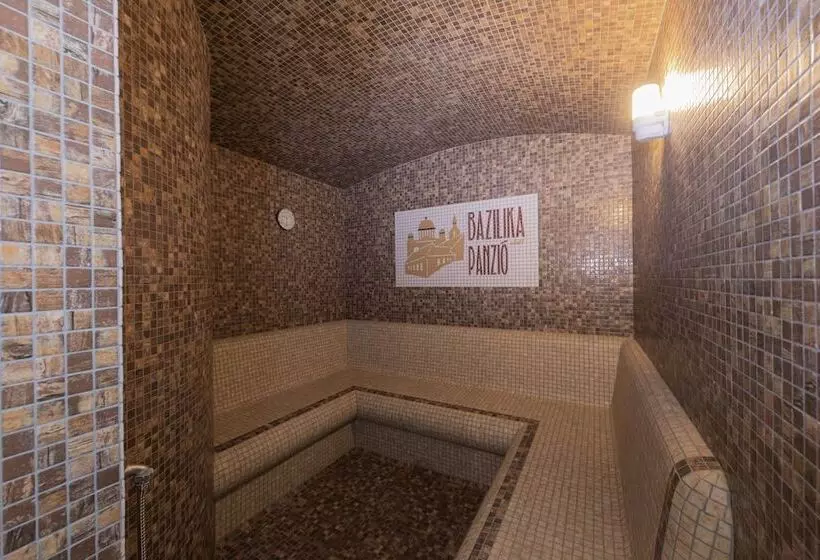 Hotel Bazilika Alatt Panzió
