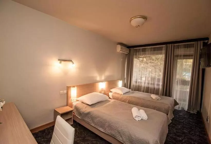 هتل Faraon