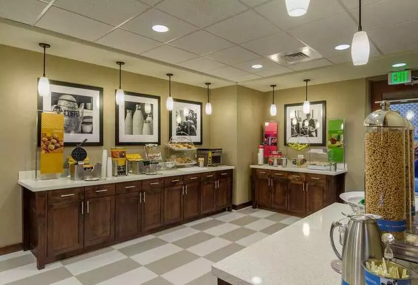 Отель Hampton Inn & Suites Portland/vancouver