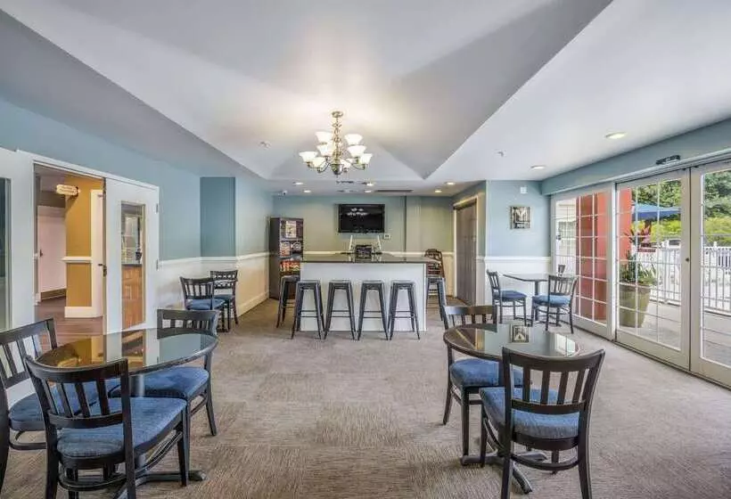 בית מלון כפרי Mainstay Suites Port Saint Joe South