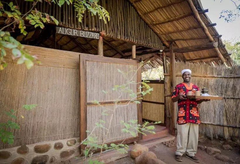 هتل Taita Falcon Lodge