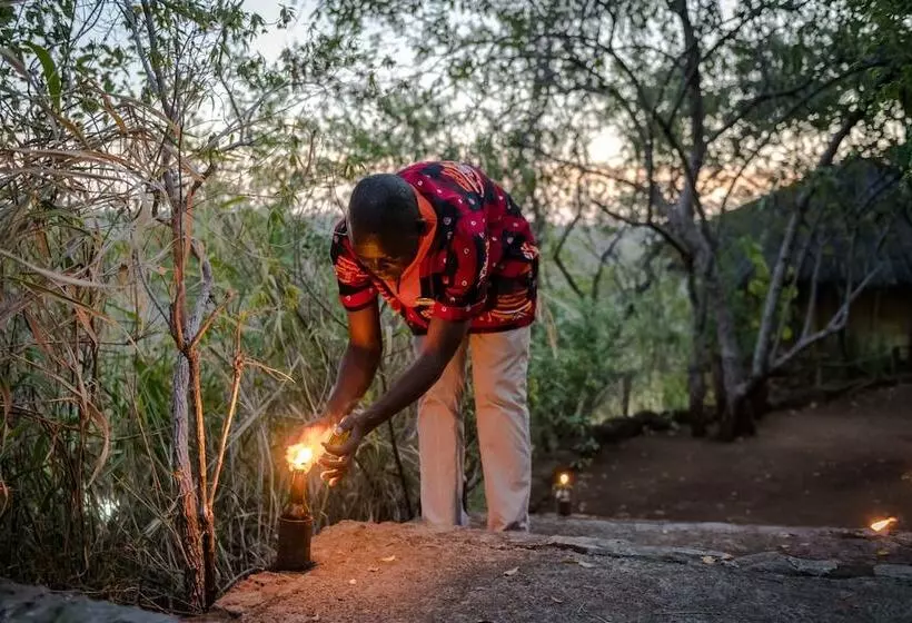 هتل Taita Falcon Lodge