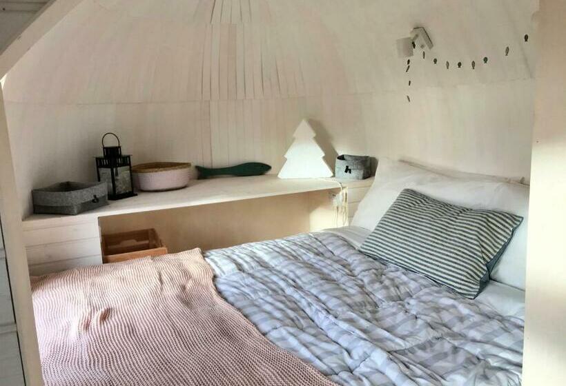 Finest Retreats   The Pilchard Cabin