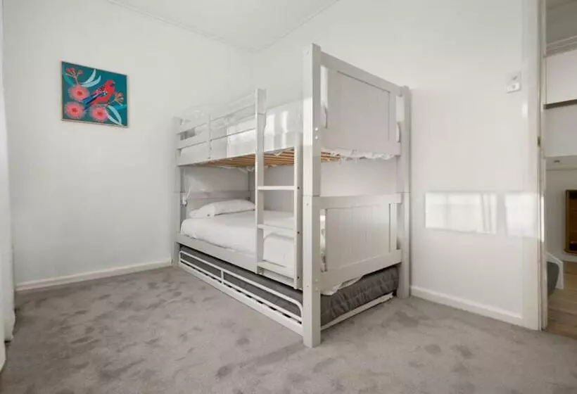 Uralla Lovely House With Pool