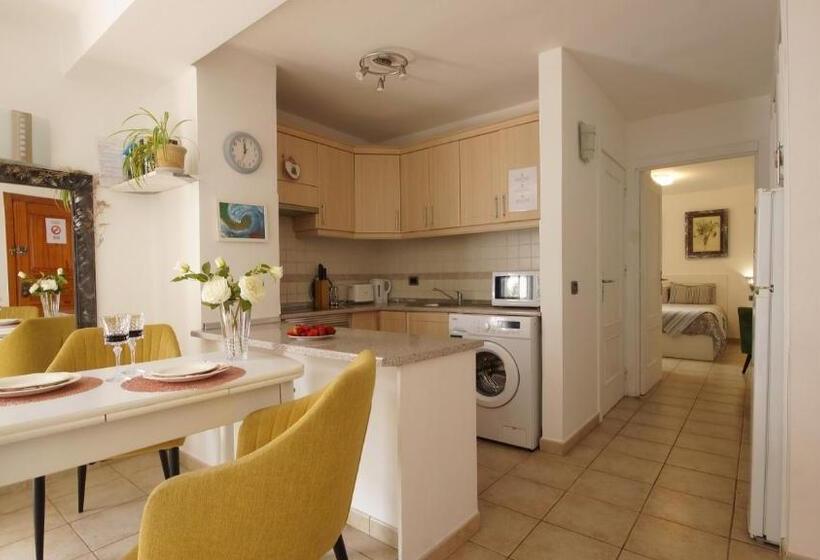 Apartamento Familiar Con Piscina Con Wi Fi En Los Cristianos
