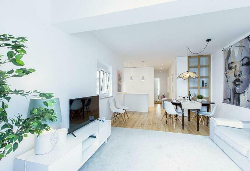 Modern & Charming Alges By Gt House