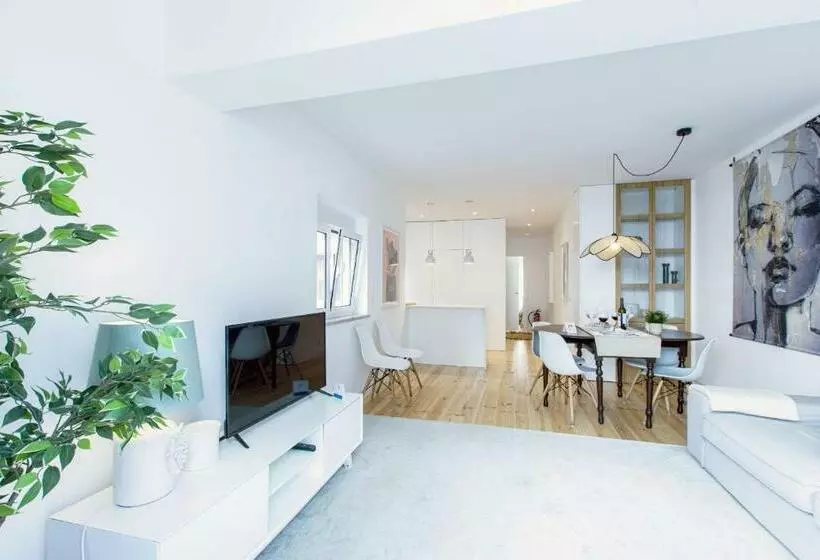 Modern & Charming Alges By Gt House