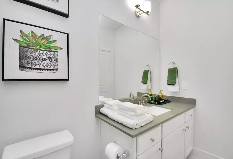Emerald Palace   New, Modern 3br Townhome Close To Downtown, Nrg, Med Ctr