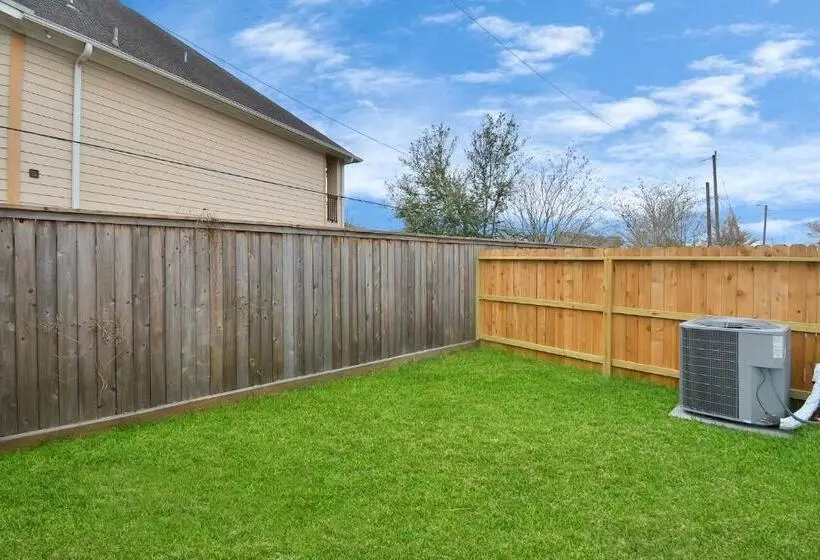 Emerald Palace   New, Modern 3br Townhome Close To Downtown, Nrg, Med Ctr