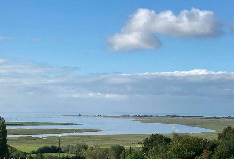 Grange Rénovée à Neuf Avec Vue Sur La Baie