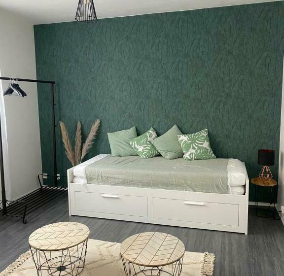 Le Petit Canal De Bourgogne : Joli Studio Au Centre Dijonnais