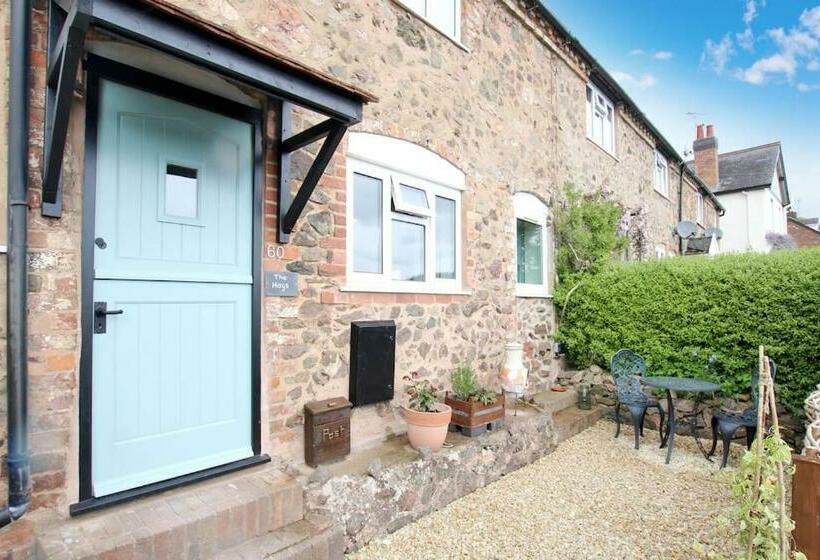 Romantic & Cosy Cottage With Direct Access To The Hills