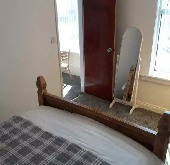Southbay Holiday Flats Flat 2