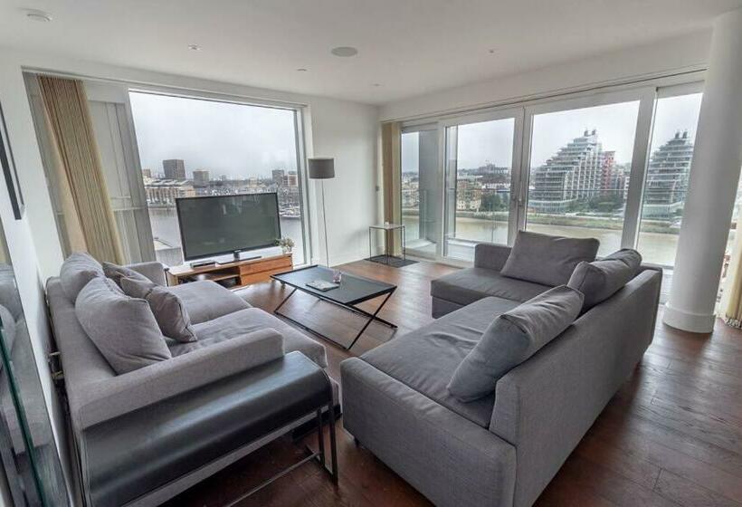 2 Bed 2 Bath   Amazing Views Of London And River Thames