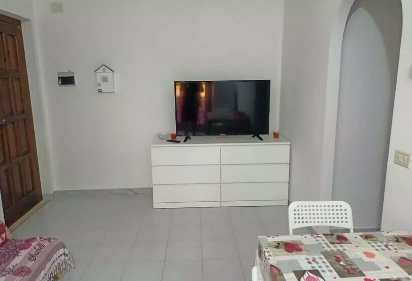 Appartamento Di 70mq Arredato A 600m Dal Mare